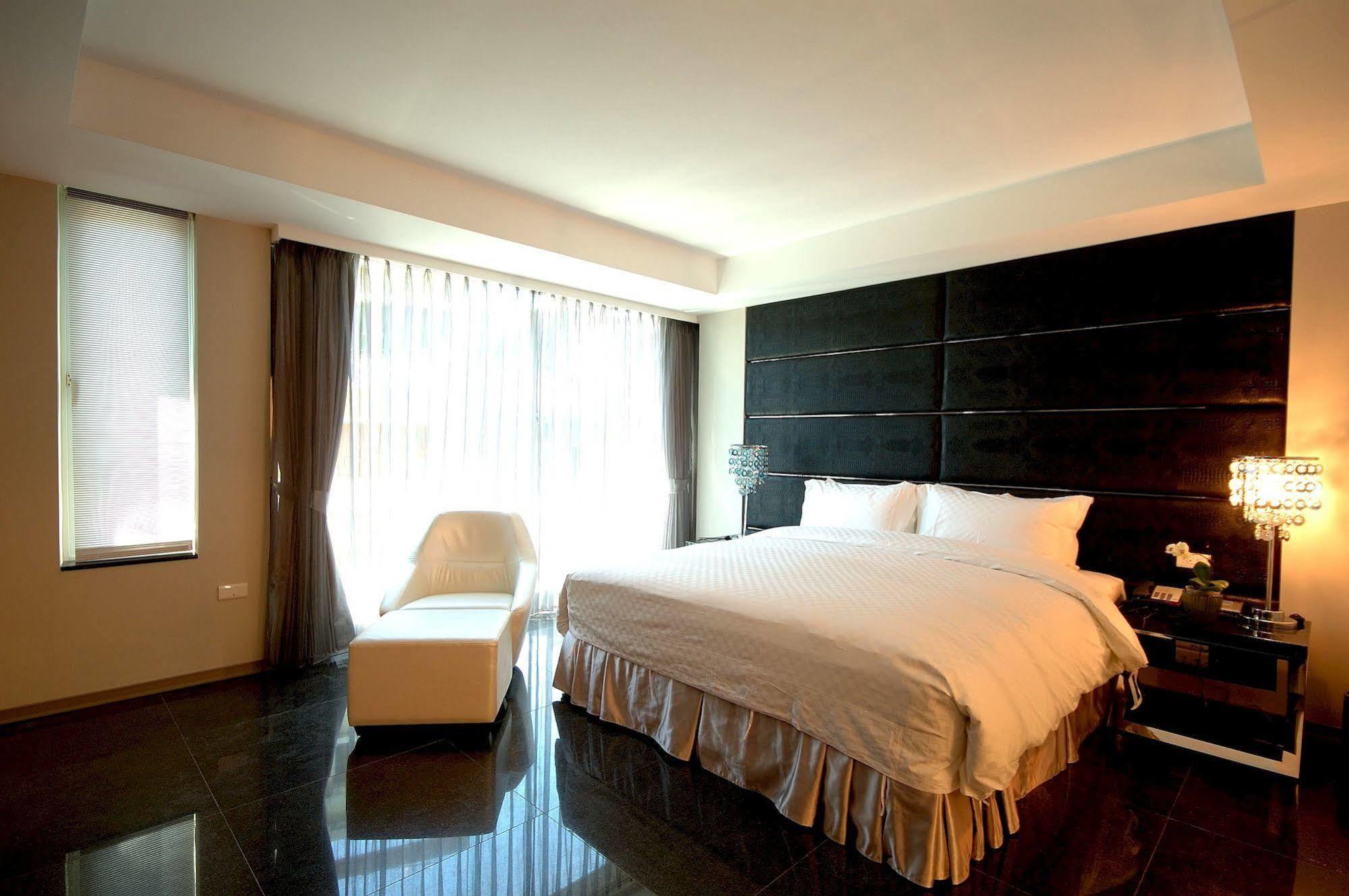 Kapok Hotel & Resorts Luodong Esterno foto